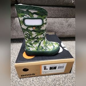 BOGS rain boots